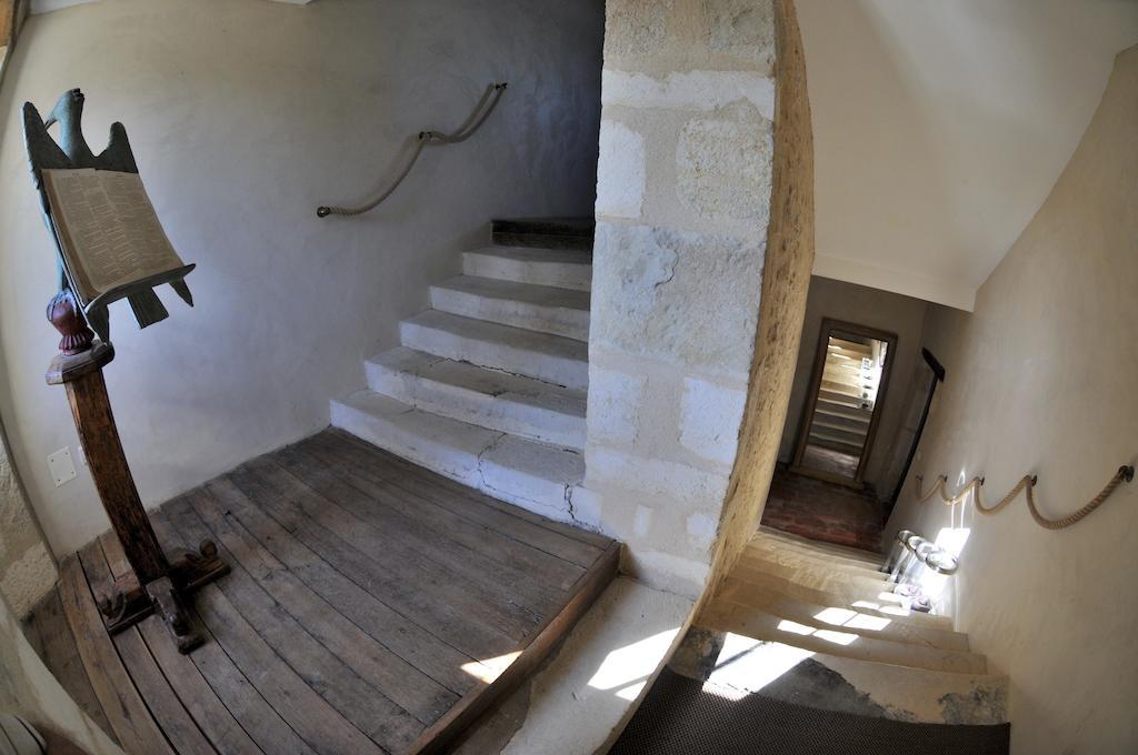 Chateau De Lerse Bed and Breakfast Perignac  Exterior foto